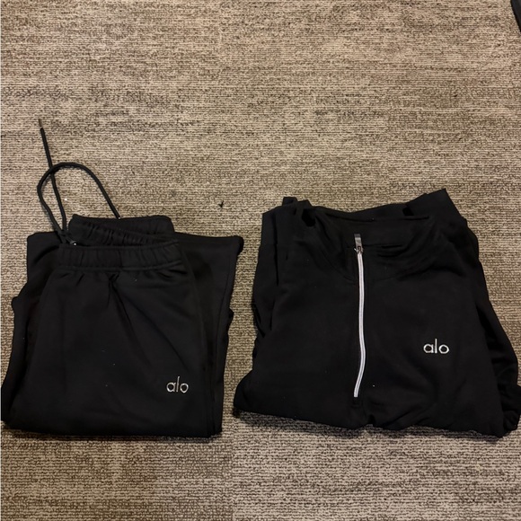 ALO Yoga Black Quarter-Zip Sweatshirt Top - Picture 7 of 7